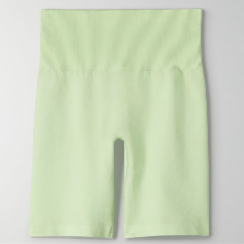 TNA Body Light Green Ribbed Bike Shorts Hi-Rise 7" Aritzia